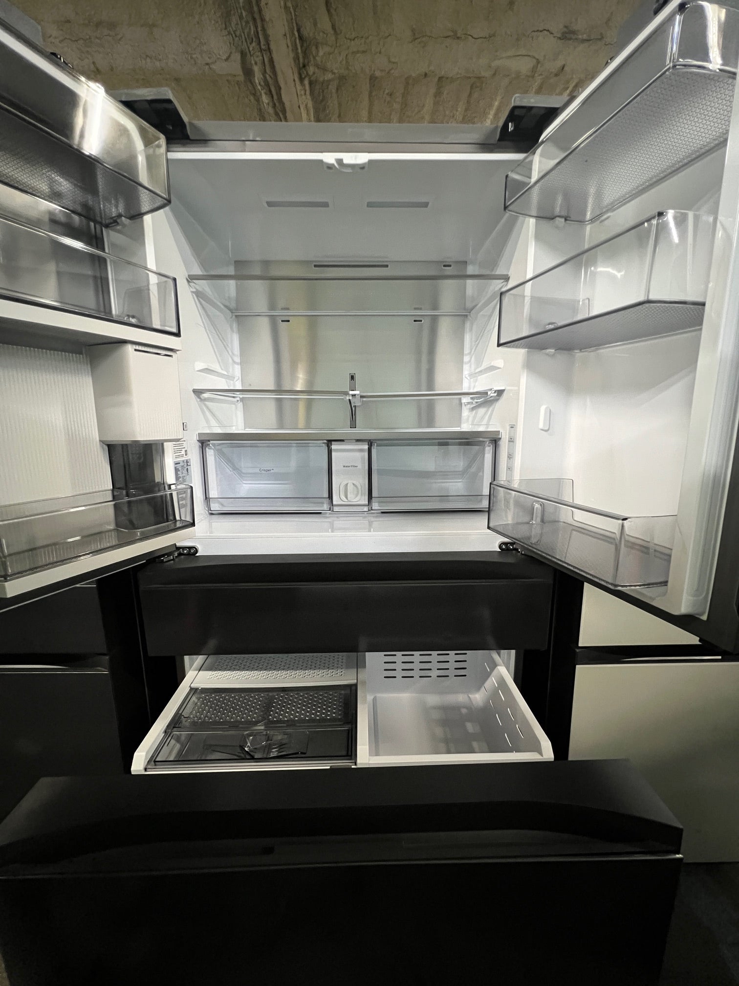 Samsung BESPOKE 23 cu. Counter Depth ft. 4-Door Blue & Black